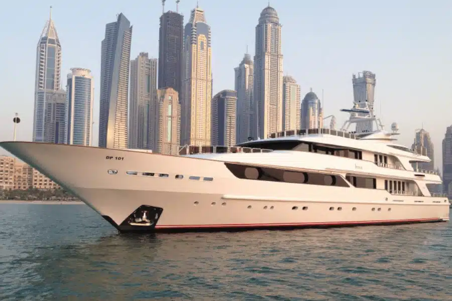 164-ft-benetti-super-yacht-rental-2dubai-2.png